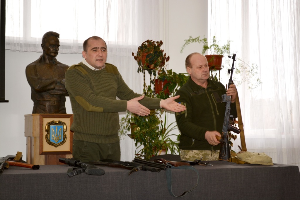 Теоретично-практичне заняття сил територіальної оборони на базі ДІКЗ «Нагуєвичі»