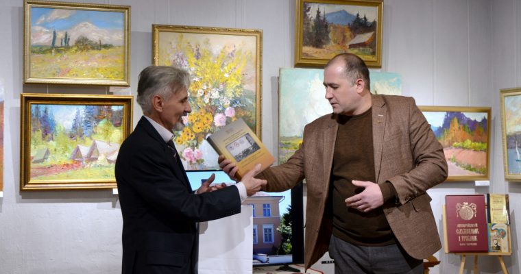 Делегація ДІКЗ «Нагуєвичі» привітала історико-краєзнавчий музей Борислава з 30-річчям
