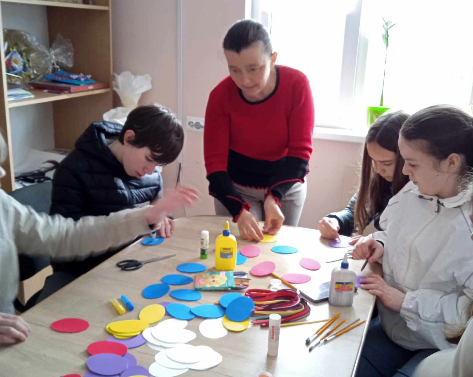 Для львівських школярів у квест-кімнаті музею провели майстер-клас «Великодня композиція»