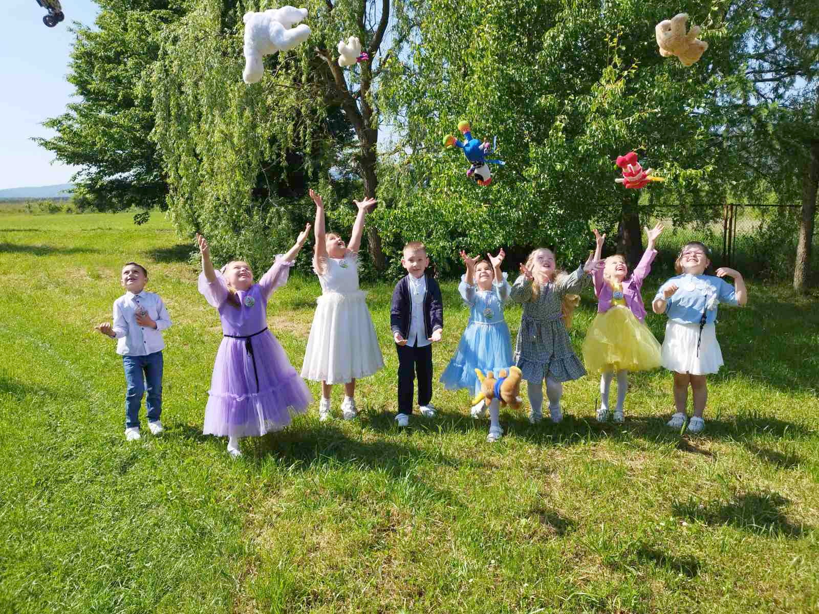 До Міжнародного дня захисту дітей. Фото розповідь «Сонячний настрій дитинства»