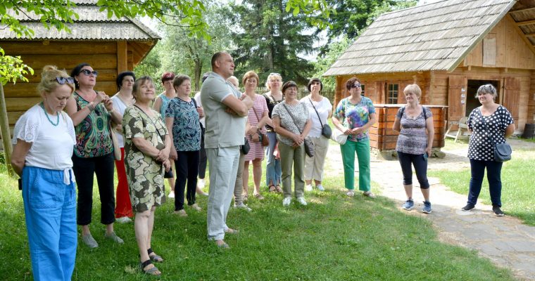 Вихователі та працівники дитячого садочку №12 «Дзвіночок» міста Дрогобича в музеї Івана Франка