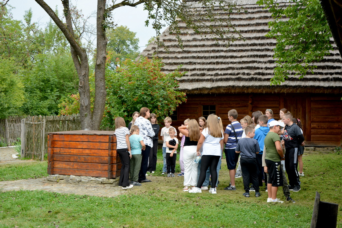 В музеї розорнута виставка фотографій до 44-ї річниці відкриття «Батьківської садиби І. Франка»