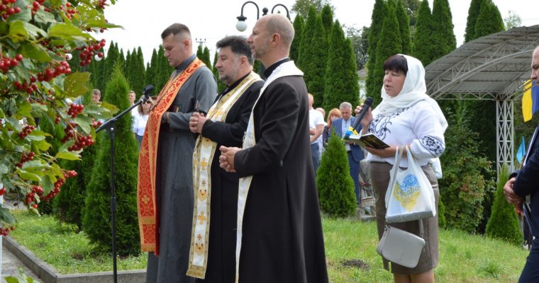 Панахида за Івана Франка та його новопреставленого правнука Петра Галущака в Нагуєвичах